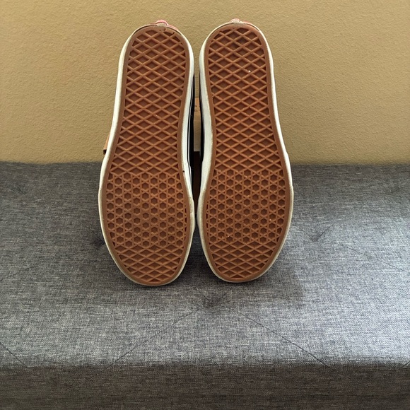 Vans Black and White Sk8-Hi Shoe - Picture 6 of 8